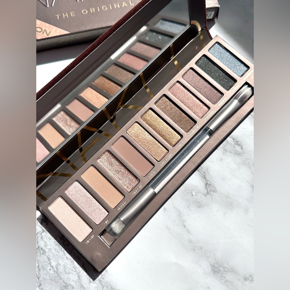 Urban Decay Naked Eyeshadow Palette
